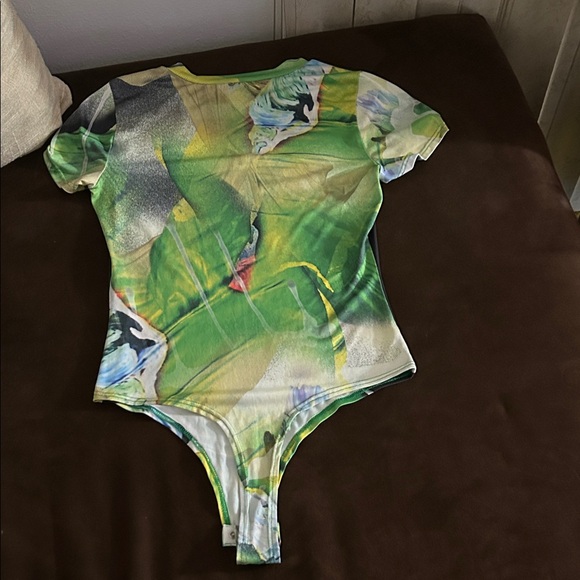 Abstract Print One Piece - Picture 3 of 3